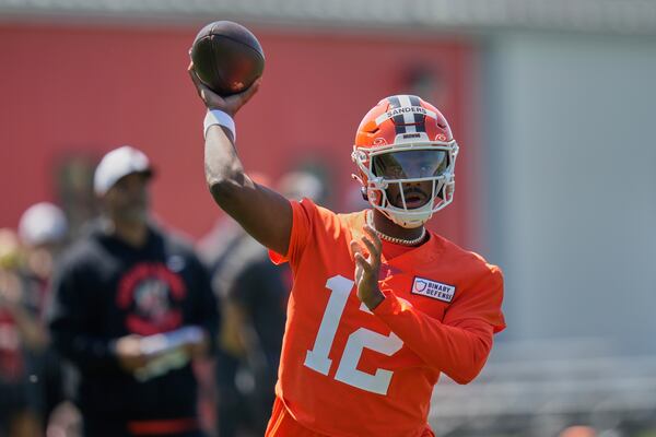 Cleveland Browns quarterback Shedeur Sanders (12) passes during the NFL football team's rookie minicamp in Berea, Ohio, Saturday, May 10, 2025. (AP Photo/Sue Ogrocki)