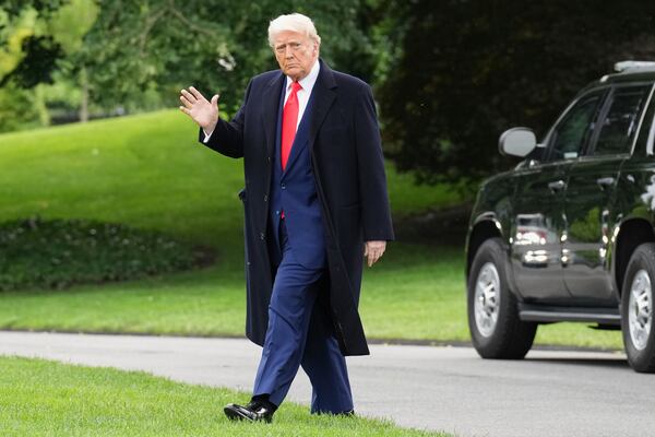 President Donald Trump departs the White House en route to Trump National Golf Club Washington DC for a crypto dinner, Thursday, May 22, 2025, in Washington. (AP Photo/Jacquelyn Martin)