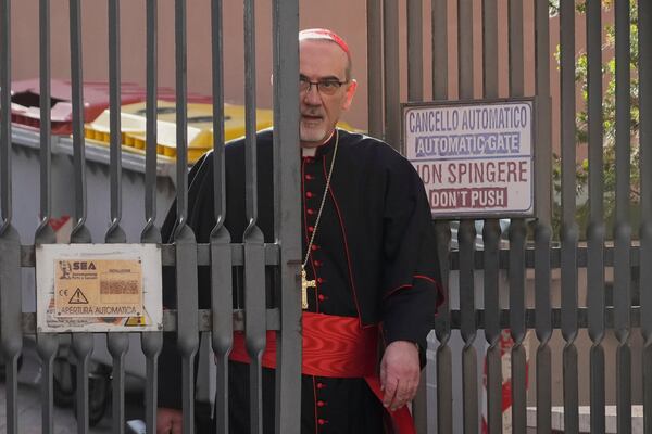Cardinal Pierbattista Pizzaballa arrives in the New Hall of the Synod at the Vatican, Tuesday, May 6, 2025, the last time before the start of the conclave starting in the afternoon of Wenesday, May 7, when they will elect the successor of Pope Francis. (AP Photo/Gregorio Borgia)