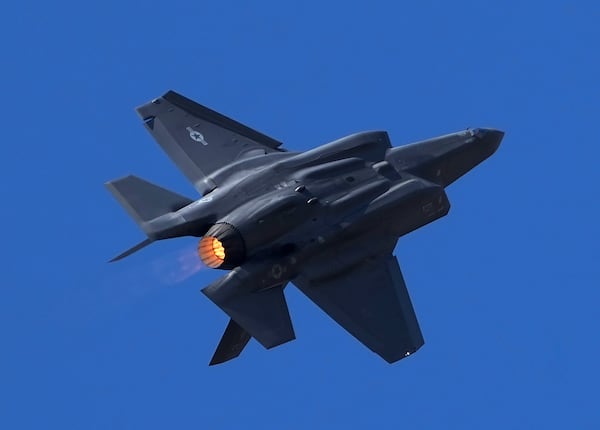 U.S. Air Force fighter aircraft F-35 performs aerobatic maneuvers on the second day of the Aero India 2025, a biennial event, at Yelahanka air base in Bengaluru, India, Tuesday, Feb. 11, 2025. (AP Photo/Aijaz Rahi)