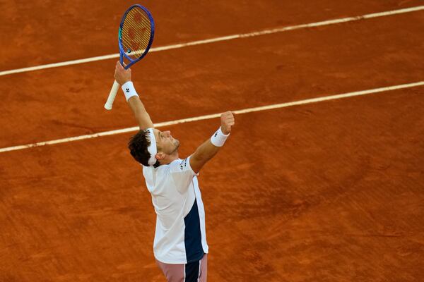 Norway's Casper Ruud reacts after winning the Madrid Open tennis final against Britain's Jack Draper in Madrid, Spain, Sunday, May 4, 2025. (AP Photo/Manu Fernandez)