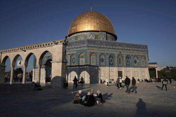 Muslim worshippers gather at the Dome of the Rock Mosque in the Al-Aqsa Mosque compound ahead of the start of the Islamic holy month of Ramadan, in Jerusalem, Friday, Feb. 28, 2025, in Jerusalem. (AP Photo/Mahmoud Illean)