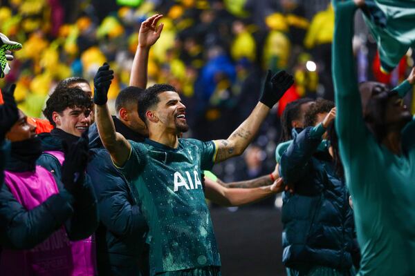 Tottenham's Dominic Solanke celebrates after the Europa League semifinal soccer match between Bodø/Glimt and Tottenham Hotspur at Aspmyra Stadium, Bodo, Norway, Thursday May 8, 2025. (Mats Torbergsen/NTB via AP)