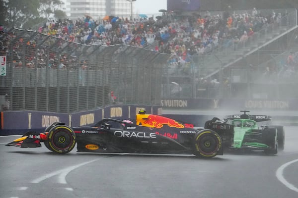 Red Bull driver Liam Lawson of New Zealand spins off the circuit during the Australian Formula One Grand Prix at Albert Park, in Melbourne, Australia, Sunday, March 16, 2025. (AP Photo/Scott Barbour)