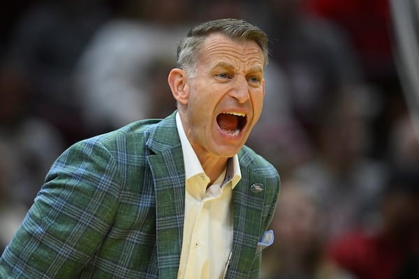 Alabama head coach Nate Oats shouts in the first half against Robert Morris in the first round of the NCAA college basketball tournament, Friday, March 21, 2025, in Cleveland. (AP Photo/David Richard)