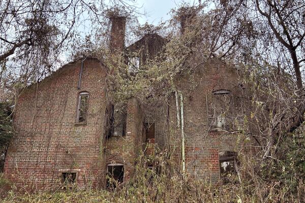 This photo provided by Jeff Bennett shows the ruins of the Oak Hill plantation outside of Danville, Va., on Dec. 10, 2024. (Jeff Bennett via AP)